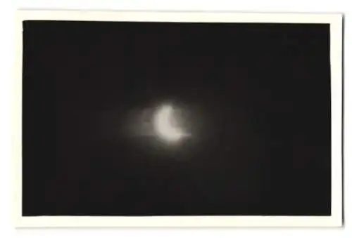 30 Fotografien Sonnenfinsternis am 30.6.1954, Private Serie der Sonnenfinsternis in verschiedenen Phasen