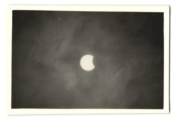 30 Fotografien Sonnenfinsternis am 30.6.1954, Private Serie der Sonnenfinsternis in verschiedenen Phasen 21