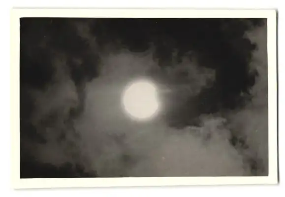 30 Fotografien Sonnenfinsternis am 30.6.1954, Private Serie der Sonnenfinsternis in verschiedenen Phasen 24