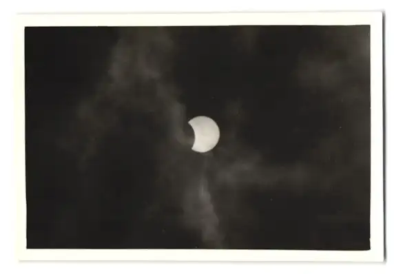 30 Fotografien Sonnenfinsternis am 30.6.1954, Private Serie der Sonnenfinsternis in verschiedenen Phasen 8