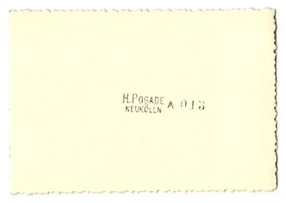 21 Fotografien H. Pogade, Berlin-Neukölln, Ausdruckstanz, Tanzgruppe / Tänzerinnen in verschiedenen Bühnenszenen 22