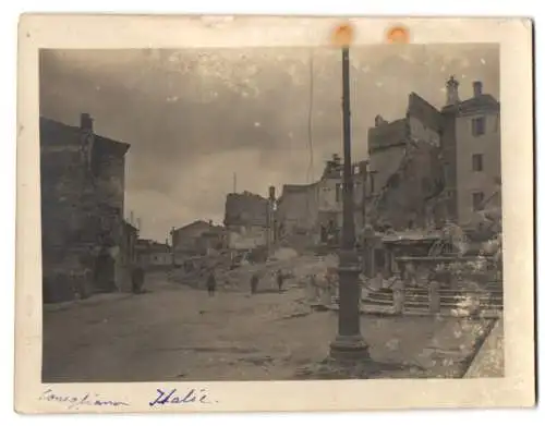 11 Fotografien 1.WK, Ansicht Conegliano, Kriegszerstörung, Österreicher K.u.k. Soldaten bei Kriegshandlungen in Italien