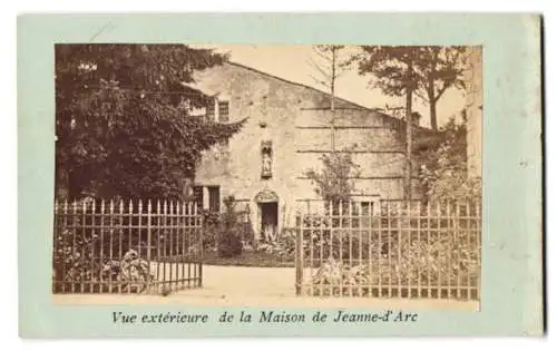 Fotografie unbekannter Fotograf, Ansicht Domremy-la-Pucelle, extérieure de la Maison de Jeanne-d`Arc, Geburtshaus