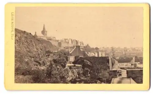 Fotografie Léon Ruppé, Vire, Rue du Haut Chemin, Ansicht Granville, Ortsansicht vom Hafen aus