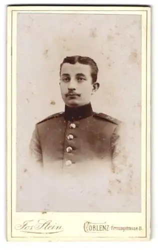 Fotografie Jos. Stein, Coblenz, Firmungstrasse 8, Porträt eines jungen Soldaten in Uniform