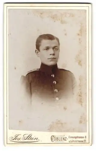 Fotografie Jos. Stein, Coblenz, Firmungstrasse 8, Junger Soldat in Uniform