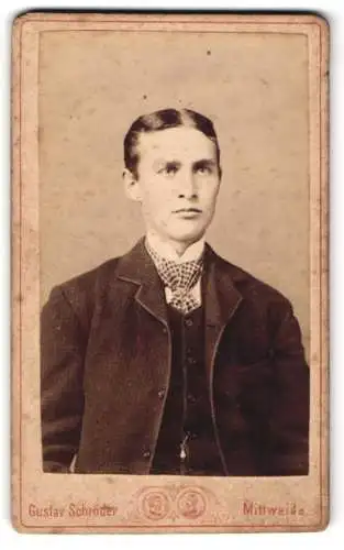 Fotografie Gustav Schröder, Mittweida, Rochlitzer Strasse 234, Portrait eines jungen Mannes