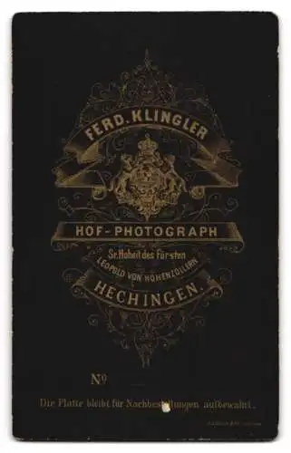 Fotografie Ferd. Klingler, Hechingen, Brustporträt eines jungen Mannes