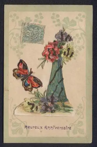 Oblaten-AK Nelken in einer Blumenvase mit aufgeklebtem Schmetterling