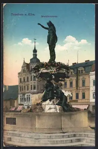 AK Tetschen a. Elbe, Marktbrunnen und Hotel zum Baum