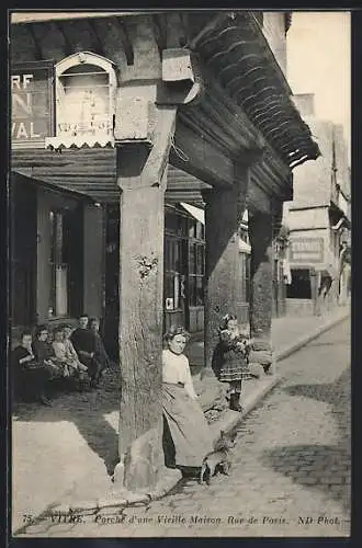 AK Vitre, Porche d`une Vieille Maison, Rue de Paris