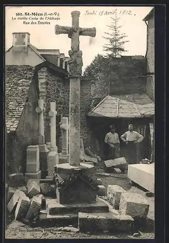 AK St-Méen /I.-et-V., La vieille Croix de l`Abbaye, Rue des Douves