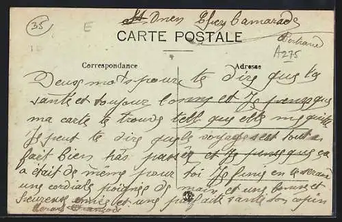 AK Saint-Méen, rue de Gaël avec des passants et des maisons anciennes