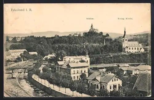 AK Friedland i. B., Panorama mit Schloss und Evangelischer Kirche