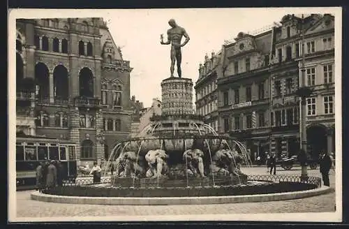 AK Reichenberg / Liberec, Metznerbrunnen und Strassenbahn