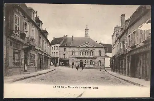 AK Lormes, Place de l`Hôtel-de-Ville