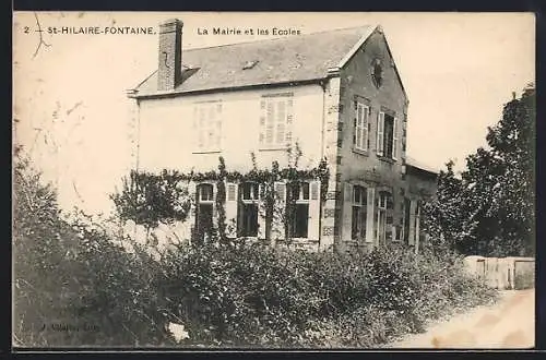 AK St-Hilaire-Fontaine, La Mairie et les Écoles