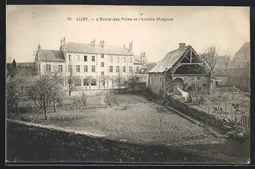 AK Luzy, L`Ecole des Filles et l`ancien Hospice