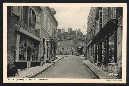 AK Luzy /Nièvre, Rue du Commerce, Strassenpartie