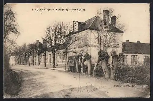 AK Lucenay-les-Aix, Les Ecoles