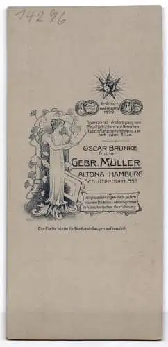 Fotografie Gebr. Müller, Altona-Hamburg, Schulterblatt 55, Elegante Dame in stilvoller Pose