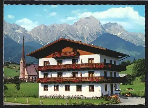 AK Maria Alm a. Steinernen Meer, Pension Lohningerhof mit Kirche u. Bergpanorama