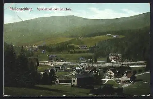 AK Spindelmühle-Friedrichstal /Riesengebirge, Ortsansicht gegen die Bergkette