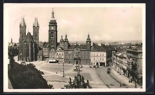 AK Königgrätz / Hradec Kralove, Marktplatz mit Kirchen aus der Vogelschau