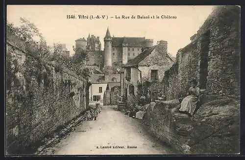 AK Vitré, la Rue de Balazé et le Château