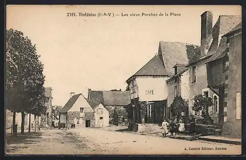 AK Tinténiac, Les vieux Porches de la Place