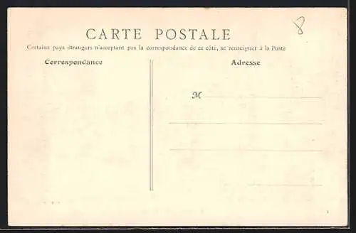 AK Vitré, rue Pasteur avec vue sur le château en arrière-plan