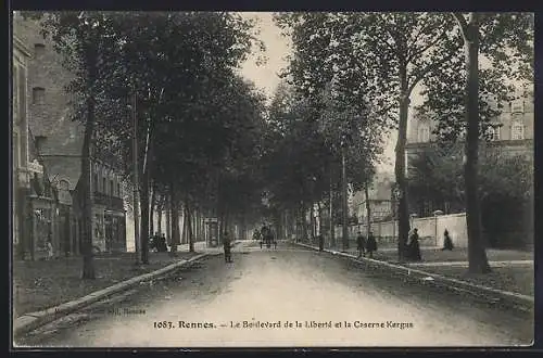 AK Rennes, Le Boulevard de la Liberté et la Caserne Kergus