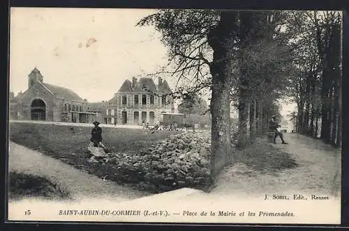 AK Saint-Aubin-du-Cormier /I.-et-V., Place de la Mairie et les Promenades