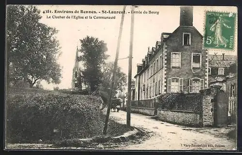 AK St-Laurent, Entrée du bourg, le clocher de l`eglise et la communaute