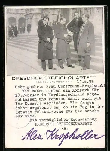AK Mailand, Musiker des Dresdner Streichquartett vor dem Mailänder Dom