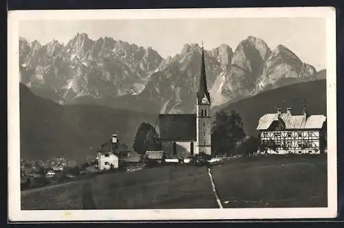 AK Gosau, Teilansicht mit Kirche gegen Donnerkogel