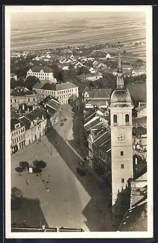 AK Wischau, Ortsansicht mit Turm und Strasse aus der Vogelschau