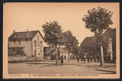 AK Saxi-Bourdon, Bureau de Poste et Monument aux Morts