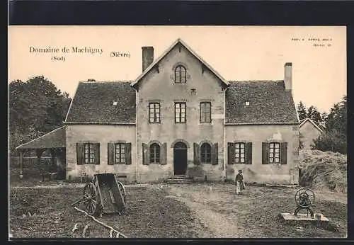 AK Domaine de Machigny /Nièvre, Sud, Hofhaus mit Arbeitsgeräten