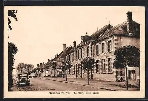 AK Myennes /Nièvre, La Mairie et les Ecoles