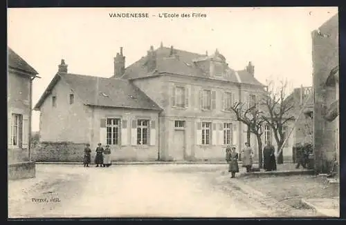 AK Vandenesse, L`Ecole des Filles