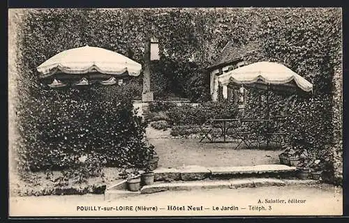 AK Pouilly-sur-Loire, Hôtel Neuf, Le Jardin avec Parapluies