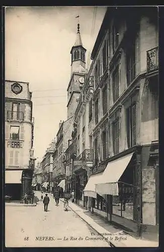 AK Nevers, La Rue du Commerce et le Beffroi