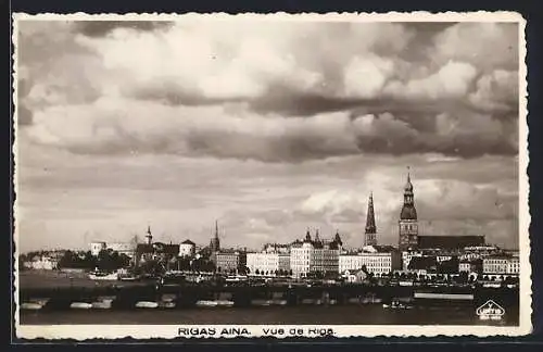 AK Riga, Stadtpanorama mit Brücke