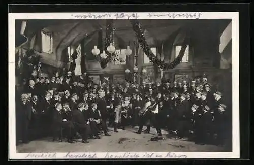 AK Heidelberg, Gasthaus zur Hirschgasse, Mensur im Saal, studentische Szene