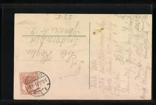 AK Soldat mit Pickelhaube zu Pferde mit Frau, vermenschlichte Skulptur