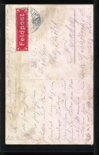 AK Mädchen hält Soldaten-Puppe fest im Arm