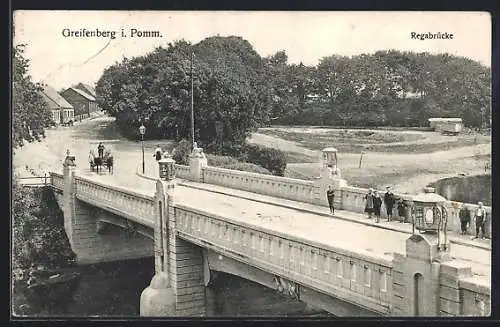 AK Greifenberg i. Pomm., Blick auf die Regabrücke