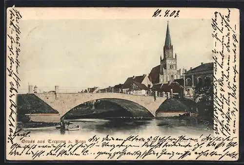 AK Treptow a. Rega, Flusspartie mit Blick zur Kirche