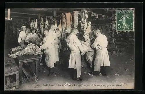 AK Paris, Halles Centrales, Forts-découpeurs à la vente en gros de viandes